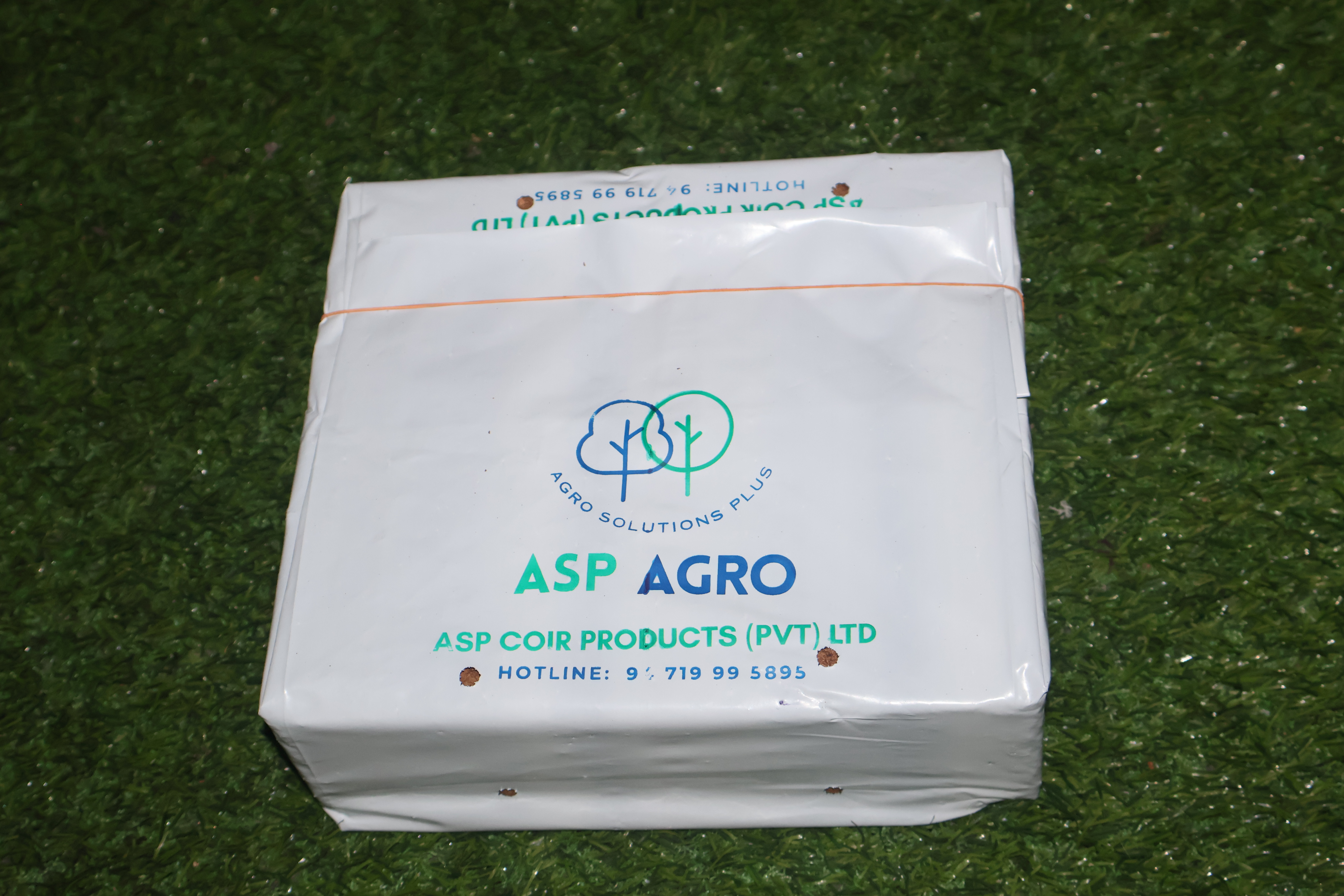 Image of coco-peat block